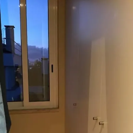 Апартаменты Cosy And Renewed T2 In Campolide - D *