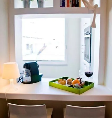 Cosy And Renewed T2 In Campolide - D *